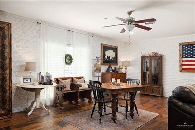 861 S Iowa Ave, Weslaco, TX 78596 - photo 3