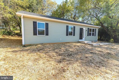 265 Spring Warbler Way, Shepherdstown, WV 25443 - photo 3