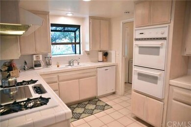 A view of the kitchen 