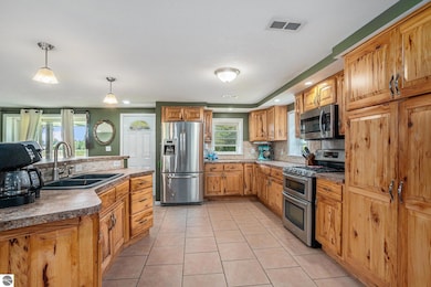 4832 N Dickenson Rd, Coleman, MI 48618 - photo 4