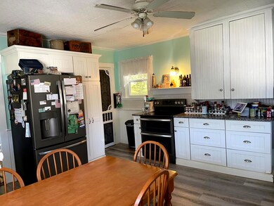 06 Kitchen