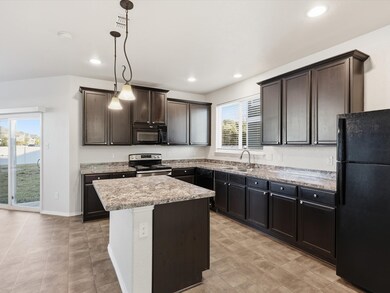 9225 Benevolent Ct, Aubrey, TX 76227 - photo 6