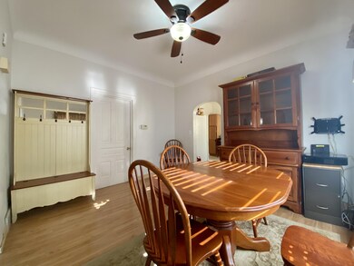 Dining area 2
