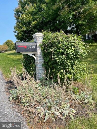 135 Soltner Dr, Kennett Square, PA 19348 - photo 2