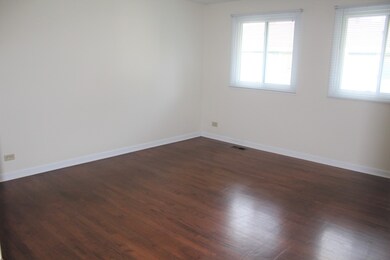 1656 Castbourne Ct, Wheaton, IL 60189 - photo 2