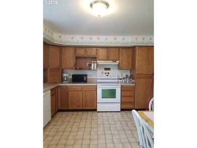 1771 E Fourth Ave, Sutherlin, OR 97479 - photo 7