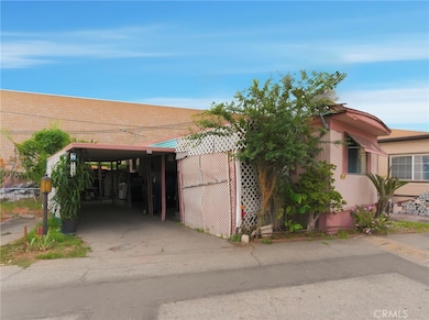 356 W Redondo Beach Blvd unit 25, Gardena, CA 90248 - photo 2