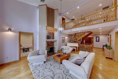 10 Maxcy Dr, Providence, RI 02906 - photo 7