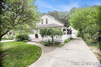 652 Whitman Ave
