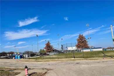 5400 Lydia Ave, Kansas City, MO 64110 - photo 2