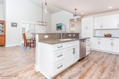 8-Kitchen
