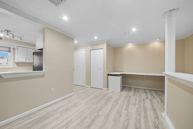 375 Aiken Ave unit 4, Lowell, MA 01850 - photo 7