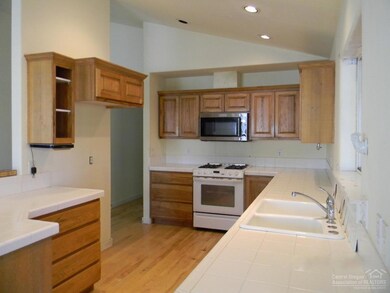 20729 Nicolette Dr, Bend, OR 97701 - photo 7