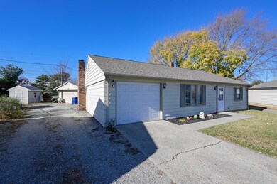1905 Chartres Ct, Kokomo, IN 46902 - photo 2