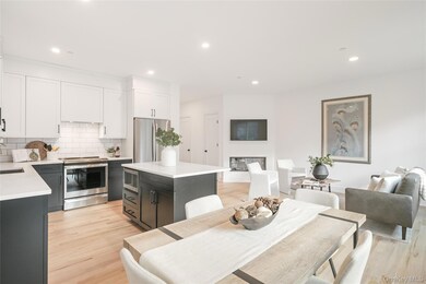 2040 Crompond Rd unit 14, Yorktown Heights, NY 10598 - photo 5