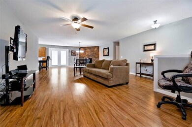 215 NW K St, Bentonville, AR 72712 - photo 5