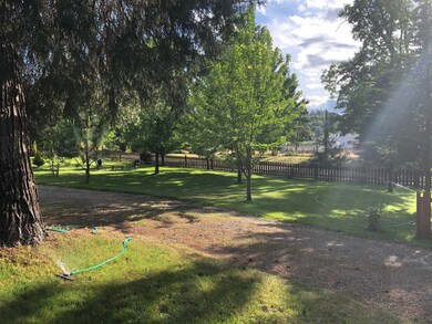 1275 SE Grandview Ave, Grants Pass, OR 97527 - photo 5