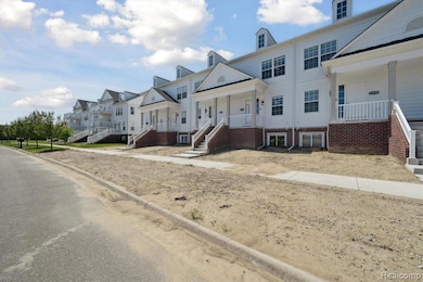 53761 Champlain St, Macomb, MI 48042 - photo 5