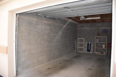 Garage - Private!!