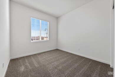 7911 Avocado Ln, Bakersfield, CA 93313 - photo 6