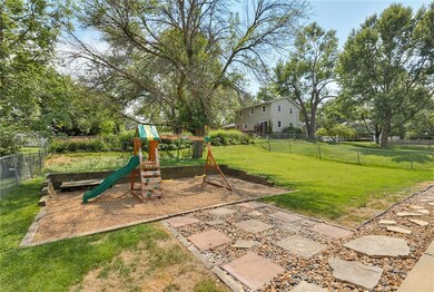 2626 Aurora Ave, Des Moines, IA 50310 - photo 5