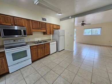 835 White Dr unit 835, Tallahassee, FL 32304 - photo 3