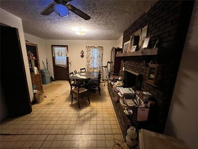 1049 Desota St SE, Gainesville, GA 30501 - photo 7