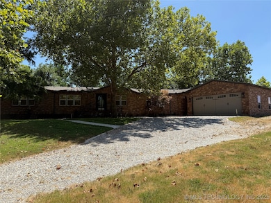 1527 Dillard Rd, Wilson, OK 73463 - photo 5