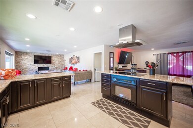 4260 Ridgecrest Dr, Las Vegas, NV 89121 - photo 6