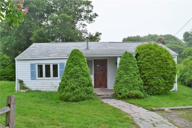 8 Blossom Way, Narragansett, RI 02882 - photo 2