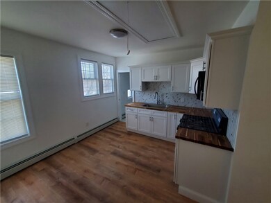 55 Pine St unit 3, Pawtucket, RI 02860 - photo 4