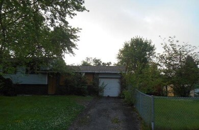 3430 Tremaine Rd, Columbus, OH 43232 - photo 2