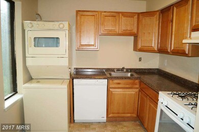 5482 Cedar Ln unit B3, Columbia, MD 21044 - photo 7