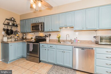 7471 Swan Point Way, Columbia, MD 21045 - photo 5