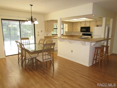 DINING & KITCHEN