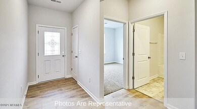 Cali_Dark_Cabinets01