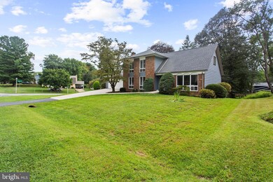 613 Chichester Ln, Silver Spring, MD 20904 - photo 5