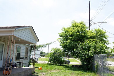 5422 Minden St, Houston, TX 77026 - photo 3