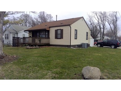 805 E 21st St, Des Moines, IA 50317 - photo 2