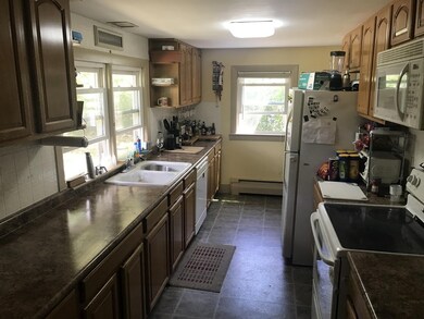 284 5th Massachusetts Turnpike, Fitchburg, MA 01420 - photo 2