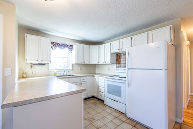 30 Gendron St, Nashua, NH 03062 - photo 6