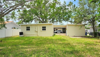 4219 Des Moines St NE, Saint Petersburg, FL 33703 - photo 4