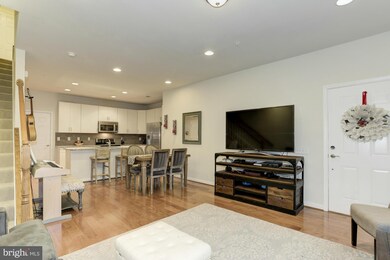 2996 Rittenhouse Cir, Fairfax, VA 22031 - photo 7