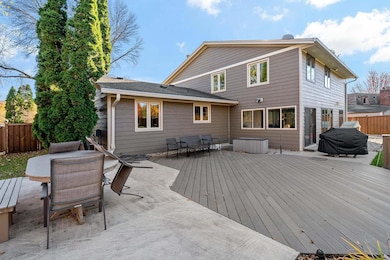 15700 Dawn Dr, Minnetonka, MN 55345 - photo 3