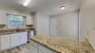 4484 Briton Ct, Fayetteville, NC 28314 - photo 6