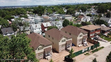 31 Howe St, Staten Island, NY 10310 - photo 7