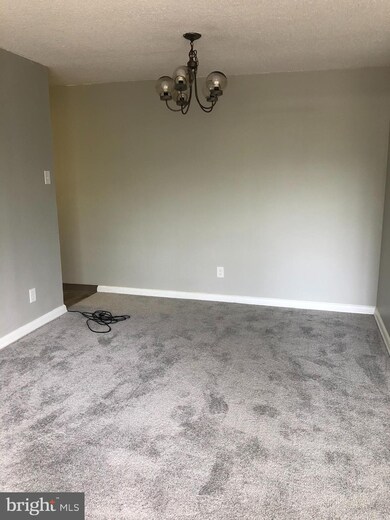 Radnor House unit 103, Bryn Mawr, PA 19010 - photo 3