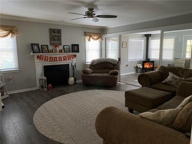 249 Blenheim Dr, Easton, PA 18045 - photo 4