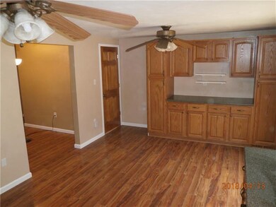 kitchen prep/serving area - dinette area - living 