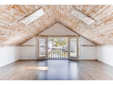 Bedroom, Primary